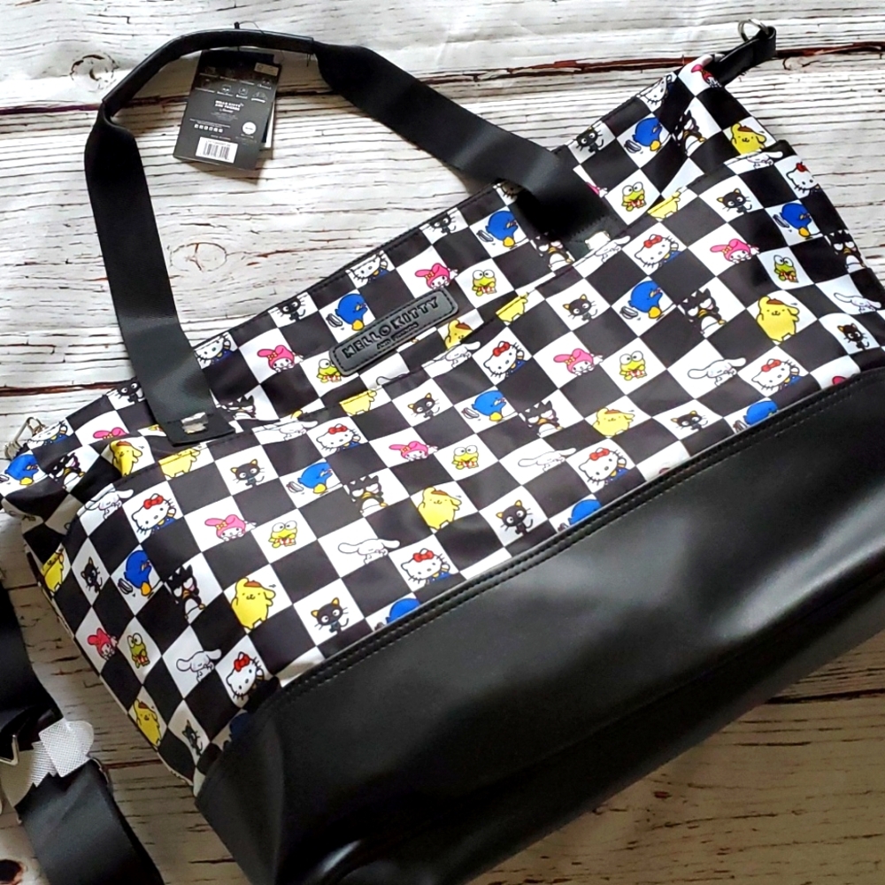 🆕️ CUTE SANRIO HELLO KITTY AND FRIENDS BLACK & WHITE CHECKERED OVERNIGHT BAG 🖤